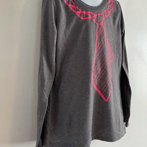 Girl’s Old Navy Tie Silhouette Graphic Tee Size M/8 - Picture 4 of 8